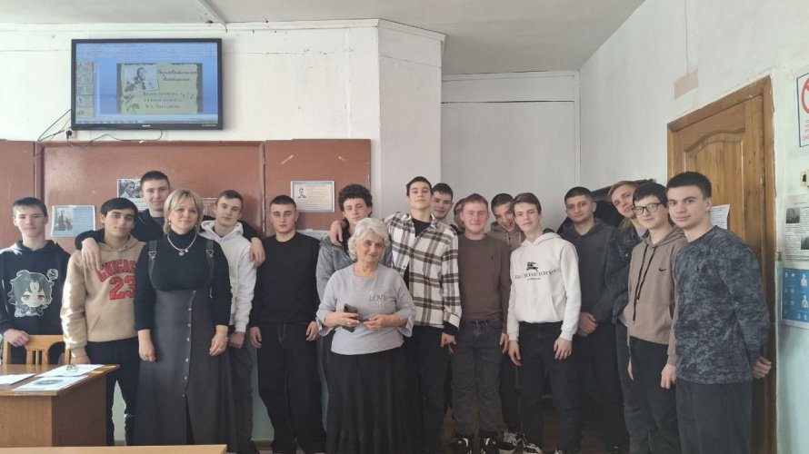«Поэты не рождаются случайно»