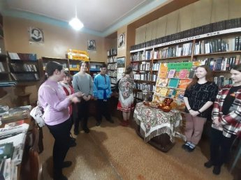 «В краю, где живет старина»
