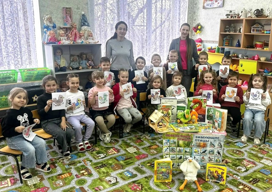 «На каждой страничке чирикают птички»