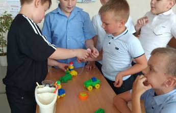«Нет, не ушла война в преданье»