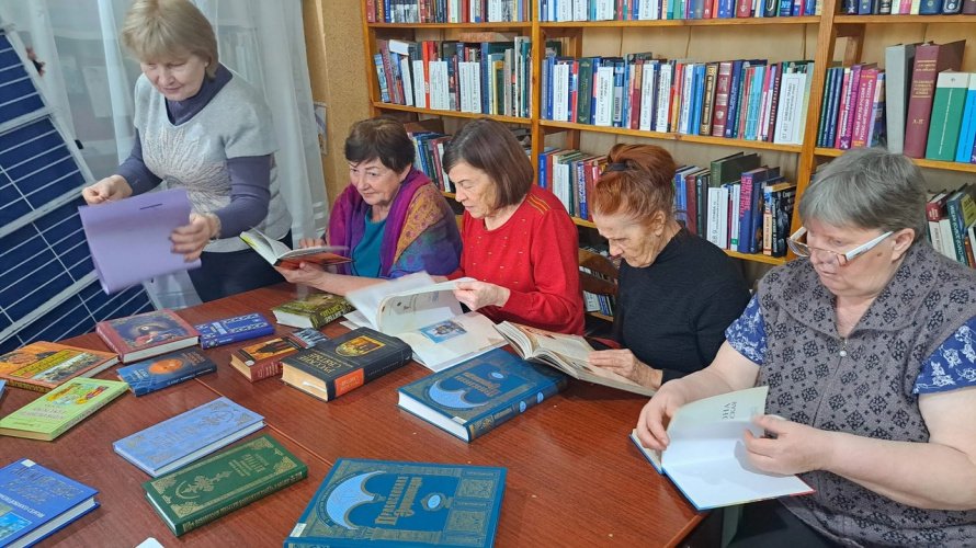 «Духовных книг божественный родник»